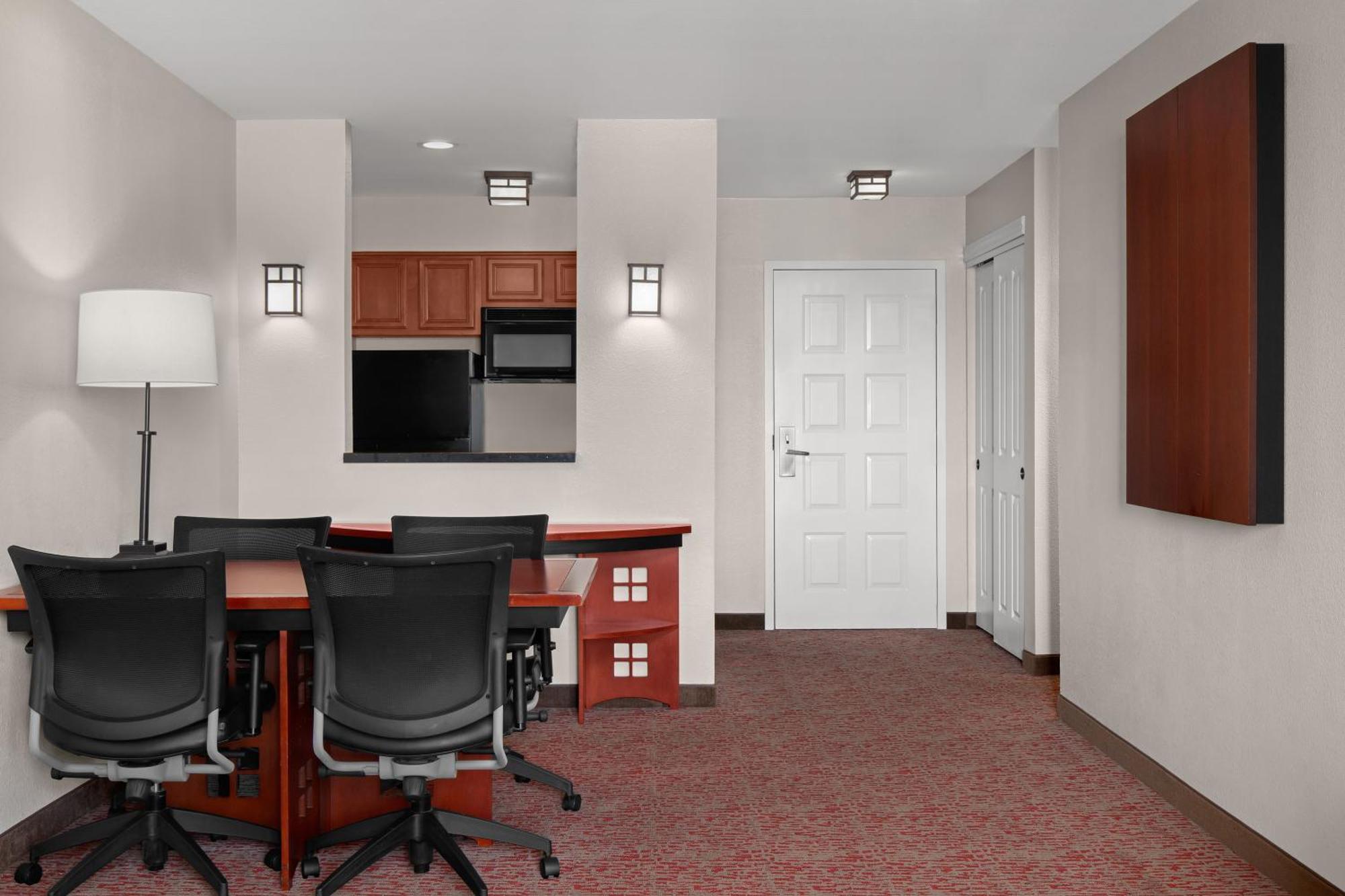 Larkspur Landing Extended Stay Suites Roseville Exterior photo